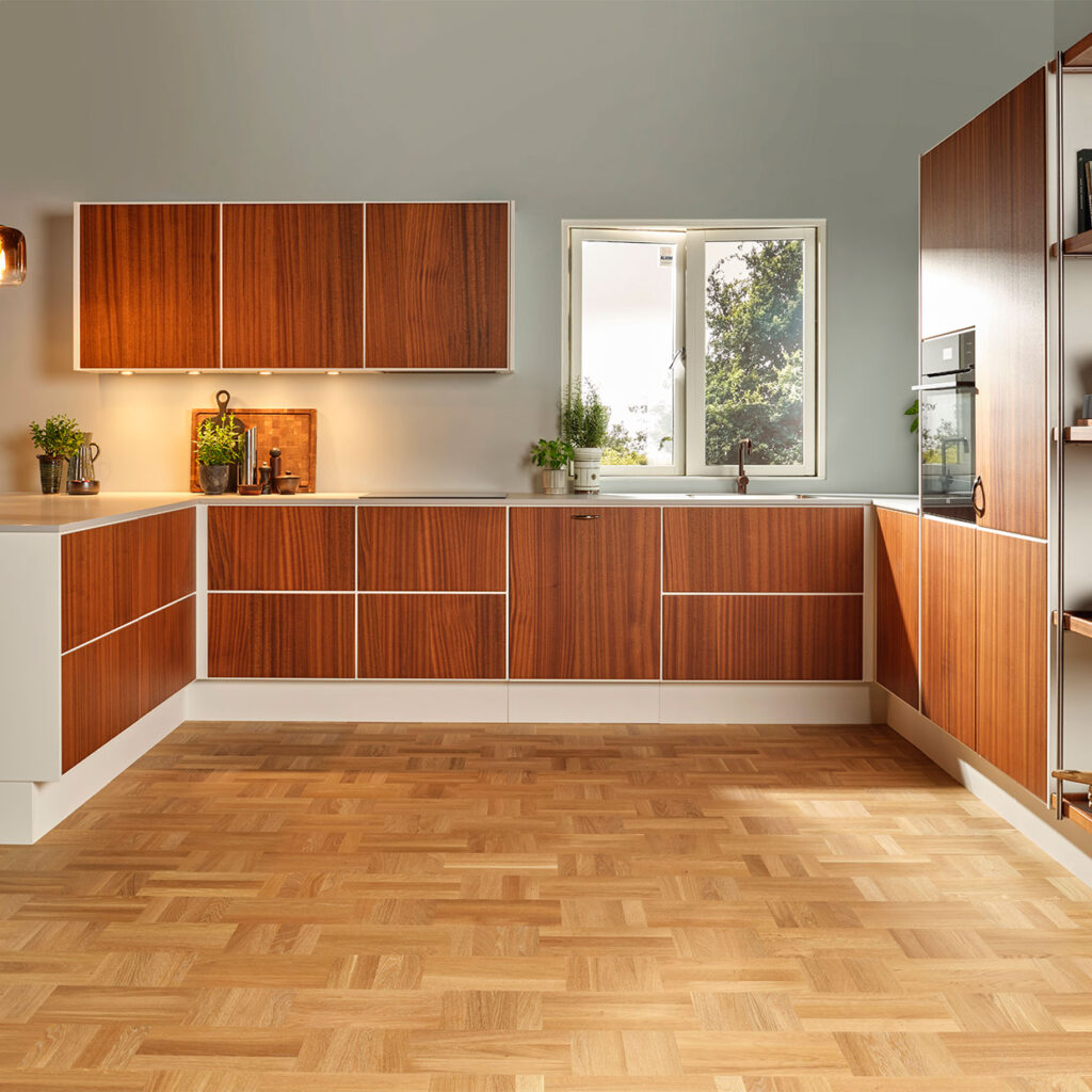 220329_TvisShowroom3019