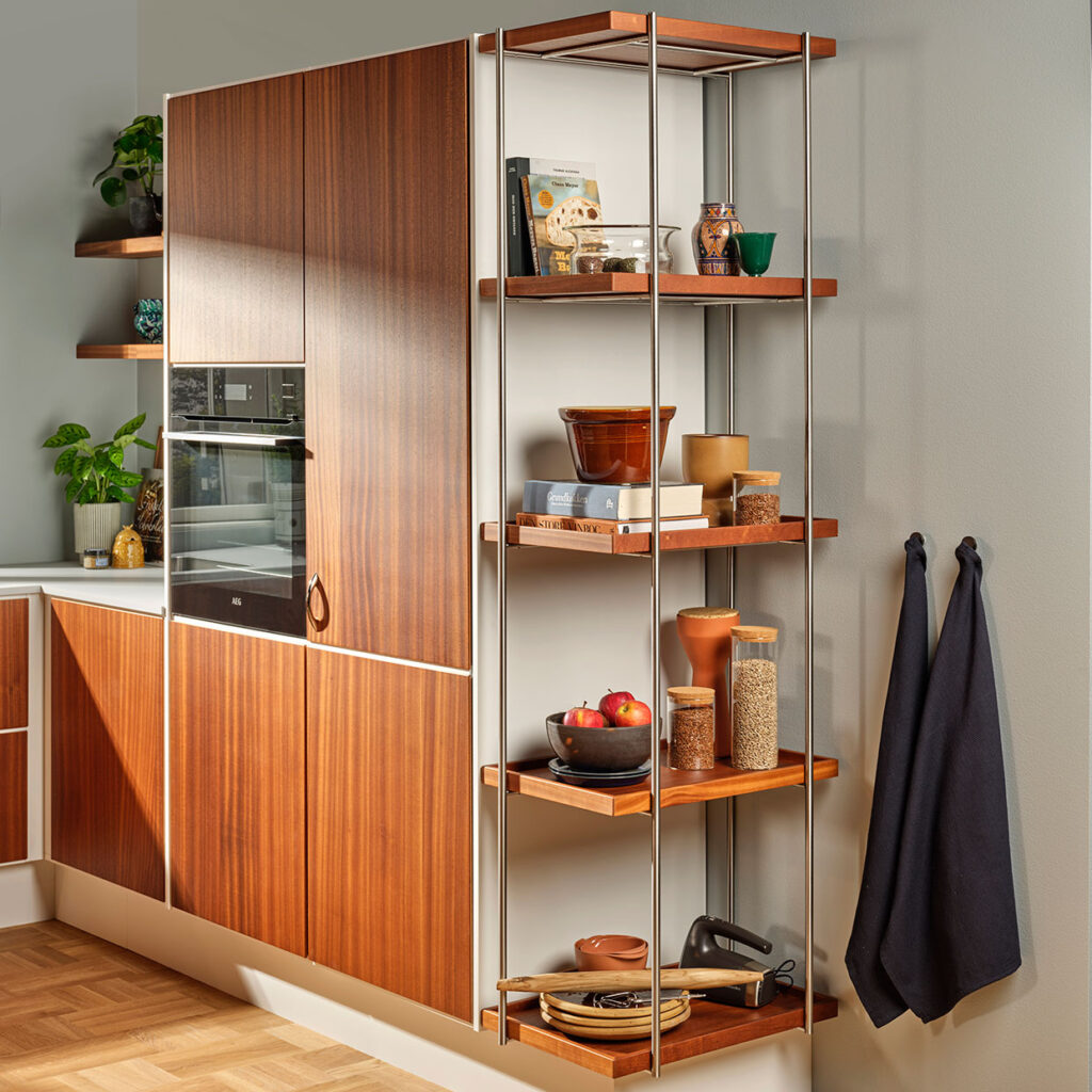 220329_TvisShowroom3022